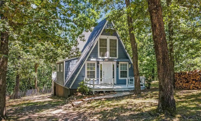 Eucha House | ★Hilltop Wooded Bliss♥ - Secluded Near Lake Fenced