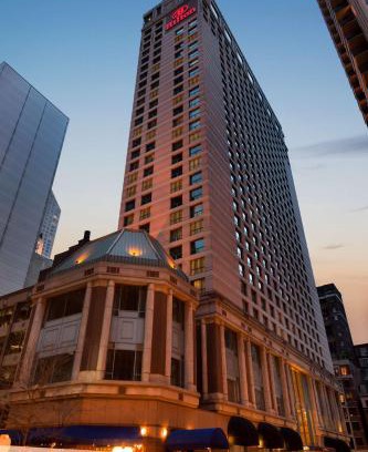 Streeterville Hotel | Hilton Chicago Magnificent Mile Suites