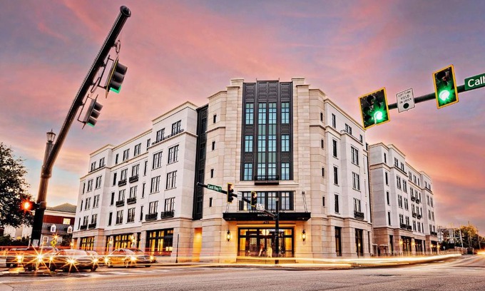 Ansonborough Hotel | Hilton Club Liberty Place Charleston