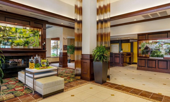 Mayfield Hotel | Hilton Garden Inn Cleveland East/Mayfield Village