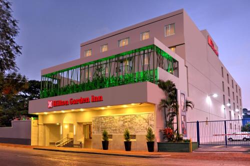 Zona 9 Hotel | Hilton Garden Inn Guatemala City