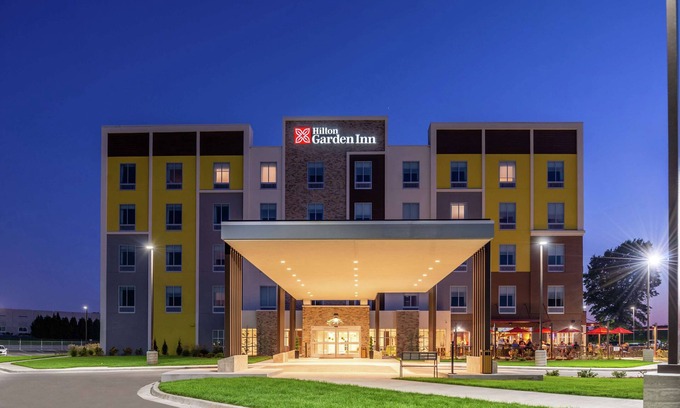 Waldron Hotel | Hilton Garden Inn Kansas City Airport