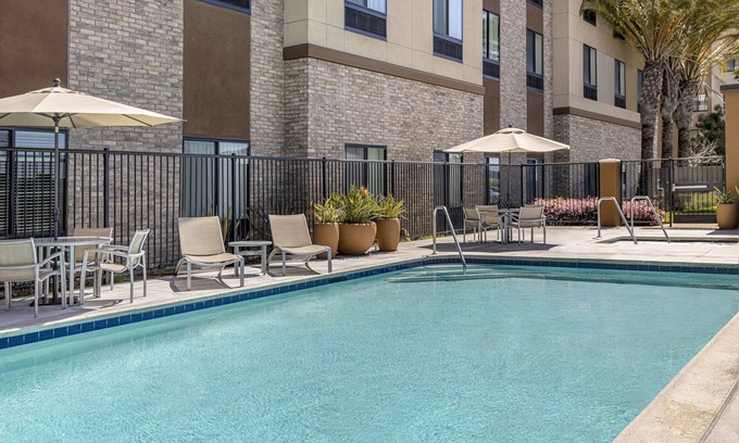North Redondo Hotel | Hilton Garden Inn Los Angeles/Redondo Beach