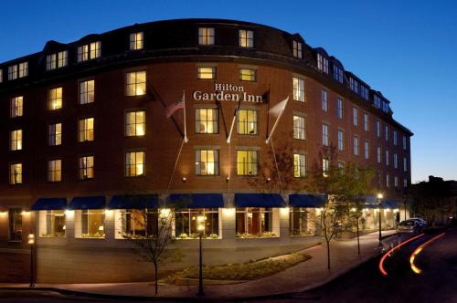 Portsmouth Hotel | Hilton Garden Inn Portsmouth Downtown