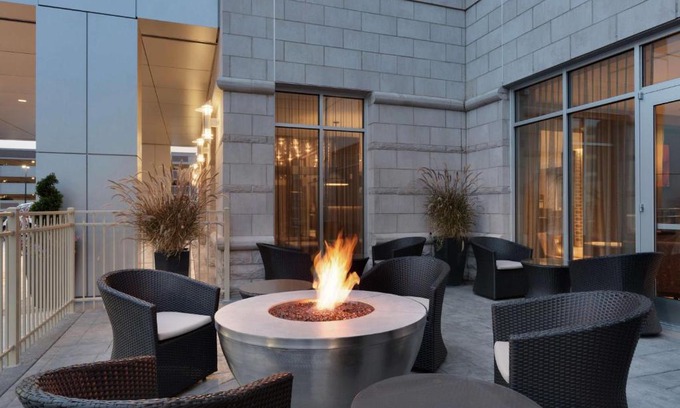 Rochester Hotel | Hilton Garden Inn Rochester - University & Medical Center