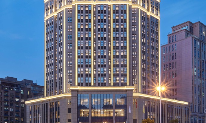 Yunlong District Hotel | Hilton Garden Inn Xuzhou, China