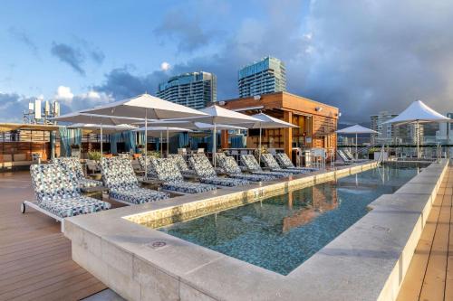Waikiki Resort | Hilton Grand Vacations Club Hokulani Waikiki Honolulu