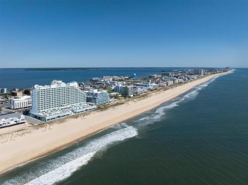 Midtown Ocean City Resort | Hilton Suites Ocean City Oceanfront