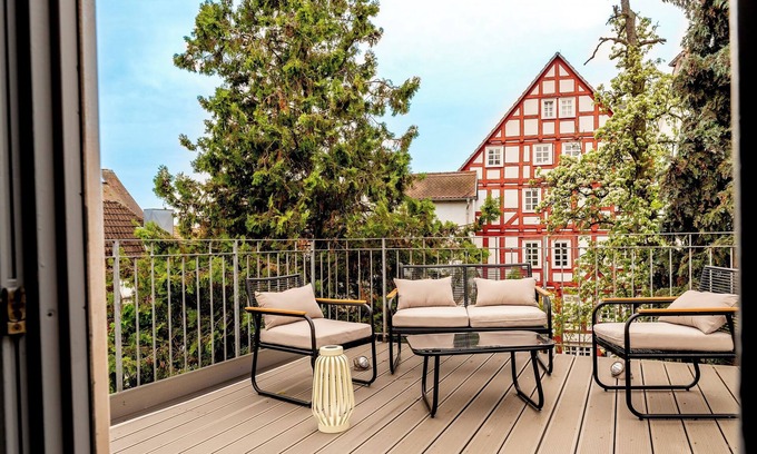 Marburg Apartment | Himmlische Altstadt-maisonette mit Dachterrasse