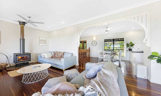 Mount Mellum House | Hinterland Horizon Retreat - Ocean & Country Views