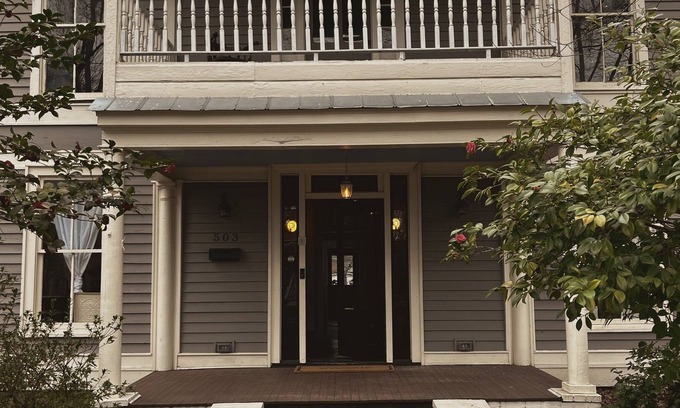 Monroe House | Historic 1800's Home | Entire House | 35 Mins to Uptown Charlotte, NC