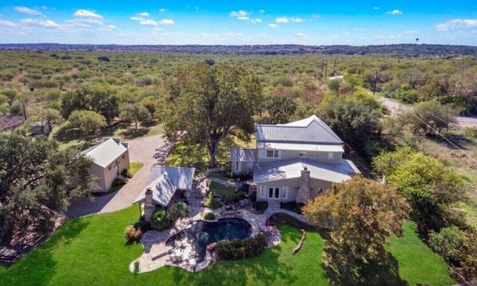 San Antonio Other | Historic 1906, 15 acre Ranch with pool 20 minutes from SeaWorld