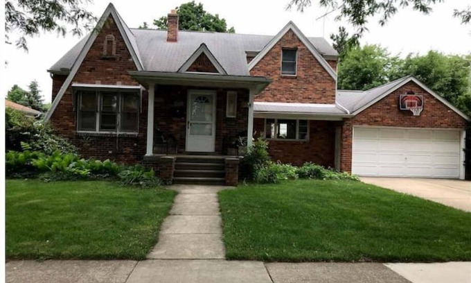 Dearborn House | Historic 5-bedroom home, near Greenfield Village