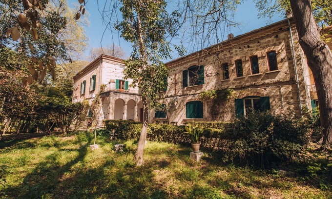 Bolognano House | Historic Baron's Estate in Amazing Abruzzo! Family-friendly. Pet-friendly.