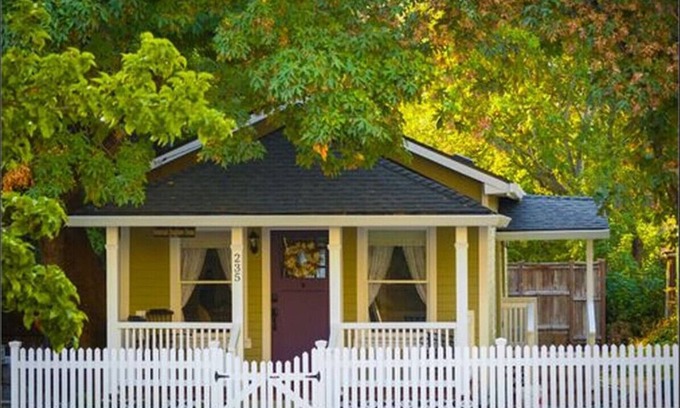 Jacksonville Cottage | Historic Bradshaw House!