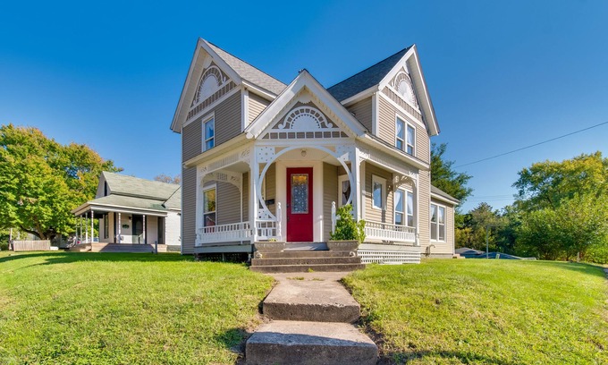 Charleston House | Historic Charleston Home < 1 Mi to University!