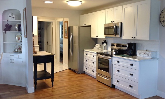 Prescott Cottage | Historic Cottage Downtown