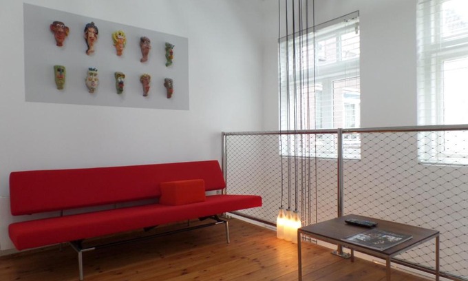 Zuidwal Apartment | Historic courtyard house in the center
