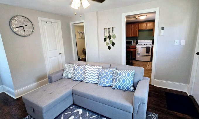 Boonville Apartment | Historic Cozy Apartment 1 Bedroom In Peaceful Boonville