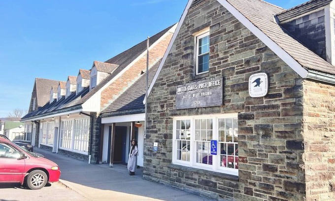 Dailey House | Historic DTC Lodge #9 - Cozy 1 Bedroom