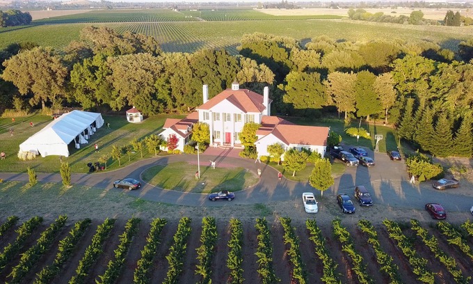 Fairfield House | Historic Estate with 50-acre vineyard adjacent to Napa. Popular wedding venue.