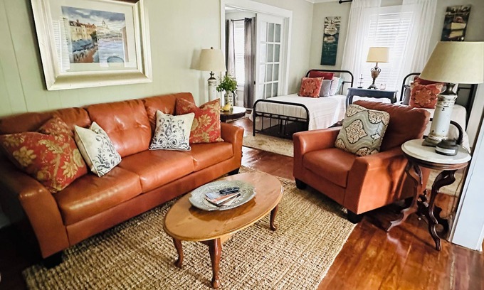 Fairhope House | Historic Fairhope Bay Cottage