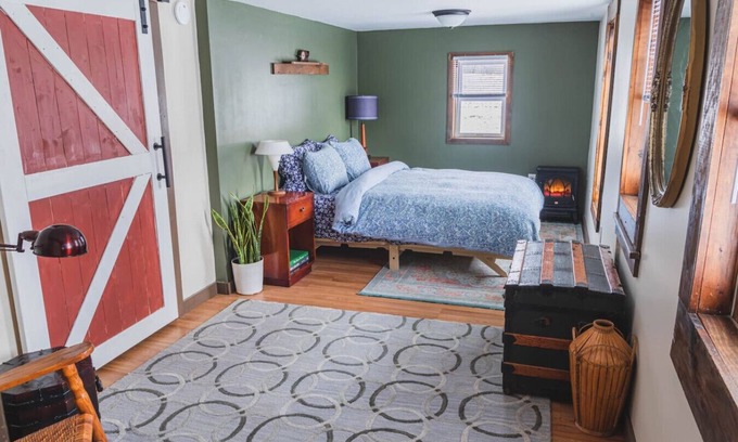 Fairfield Apartment | Historic Farmhouse Apartment