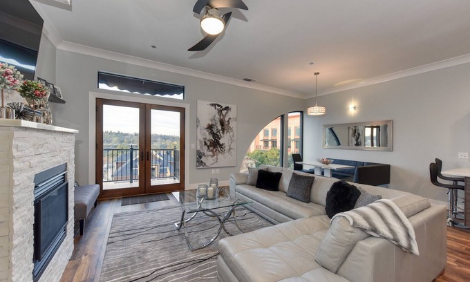 Folsom Apartment | Historic Folsom Penthouse