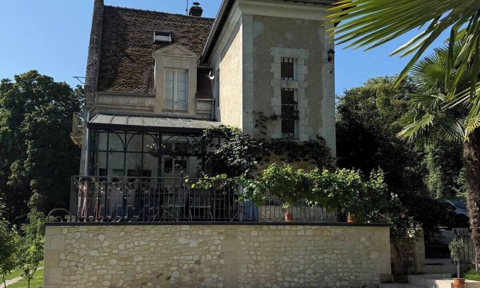 Crepy-en-Valois House | Historic French Chateau & Pool, Paris 35 minutes