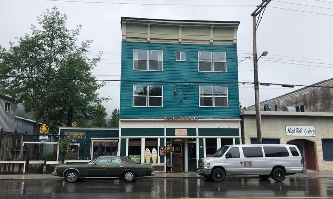 Stewart Hotel | Historic Hotel Bayview