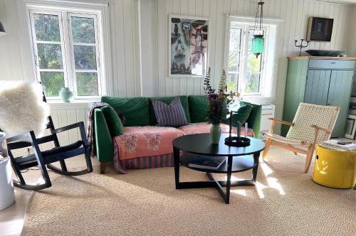 Sørvagen House | Historic House, 1880 - Stunning Panoramic Views