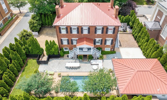 North Downtown House | Historic Luxury Stay in Downtown Charlottesville