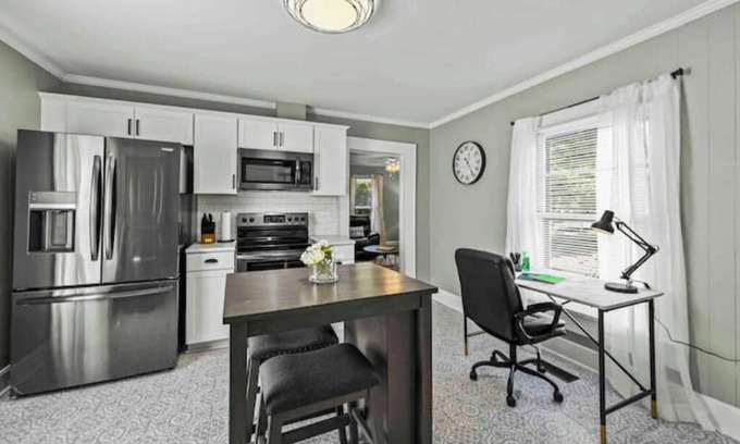 Lexington House | Historic Mill Cottage