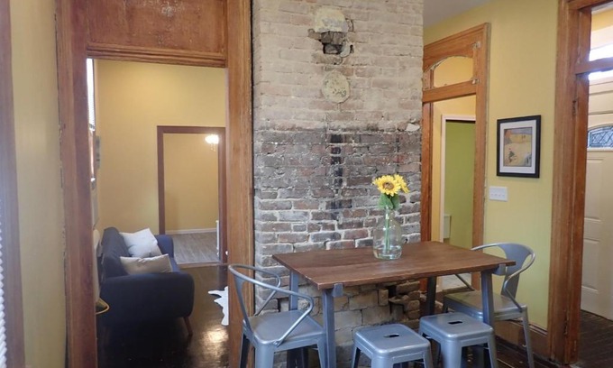 Milan Apartment | Historic Modern Uptown Home ll