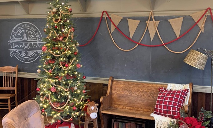 Lakeville House | Historic One Room Schoolhouse - 5 mins to Lake Wallenpaupack - Family & Friends