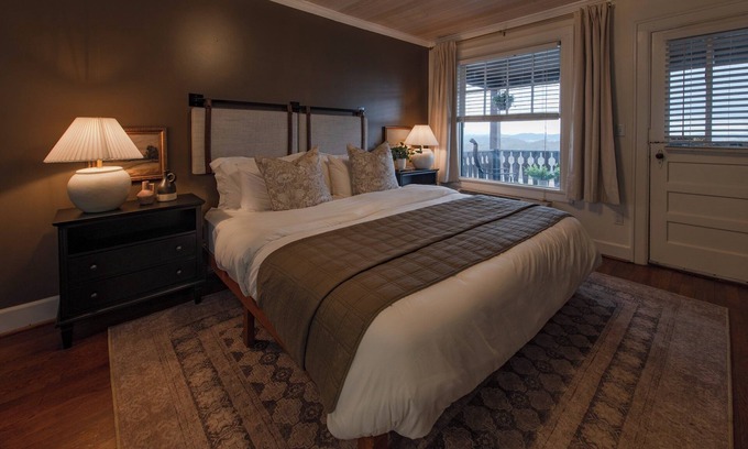 Chattanooga Bed & Breakfast | Historic Riverview Inn | Five