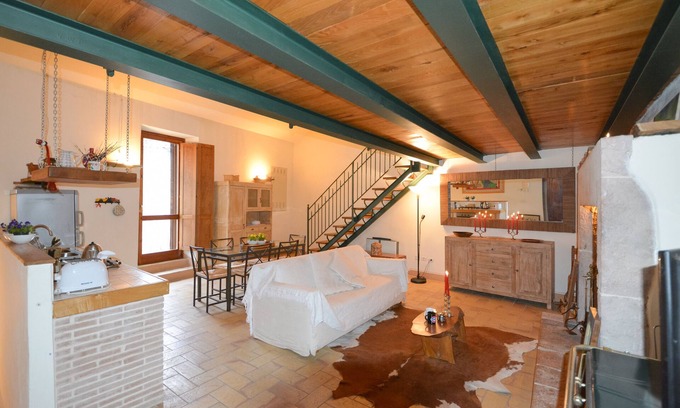 Scheggino House | HISTORIC, ROMANTIC & CULTURAL