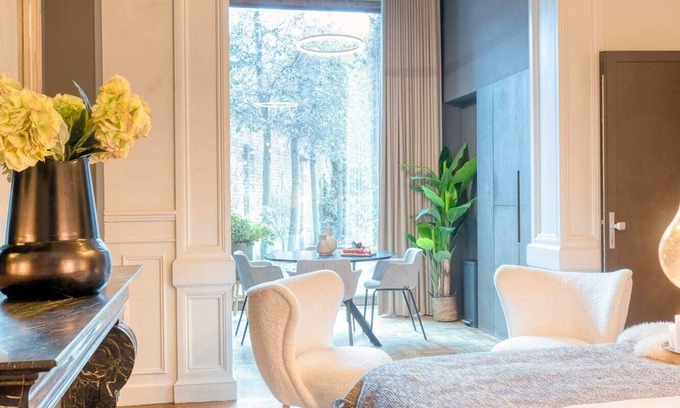 Ghent Apartment | Historic studio with Charming Garden View