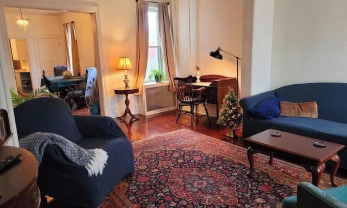 Watsontown House | Historic Townhouse w/Antiques & Riverview