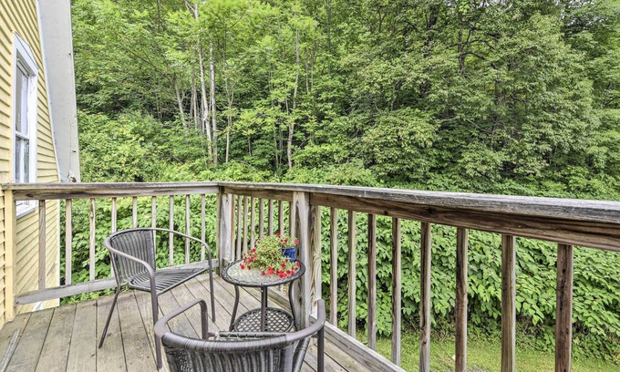 Granville House | Historic Vermont Ski House w/Mountain Views!