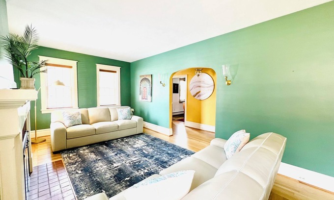 Hummelstown House | Historical Home in downtown Hummelstown close to hershey attractions w/Hot tub