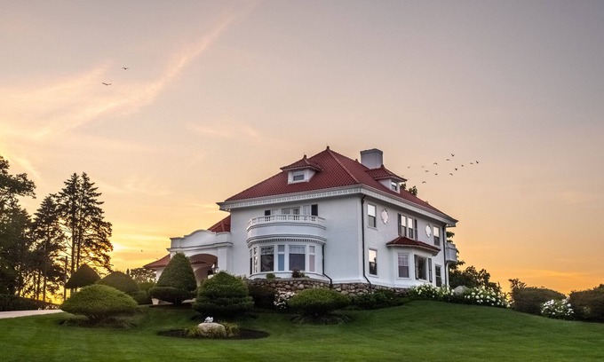 Watch Hill Villa | Historical Seaside Villa Steps Away From Famous East Beach