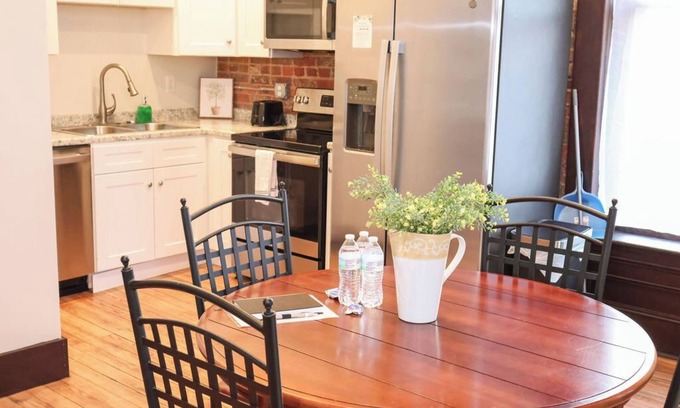 Bowling Green Apartment | Historical Studio near WKU Campus & Downtown BG!