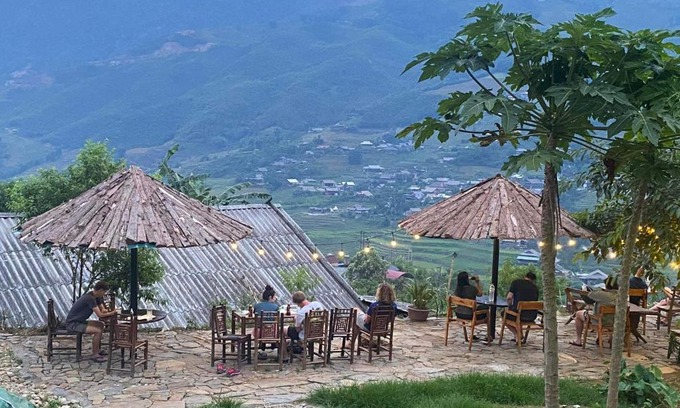 Hau Thao House | Hmong Sister House and Trekking