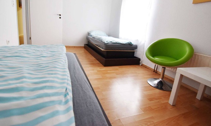 Mechernich Apartment | HÖ01 large apartment with dryer and washing machine