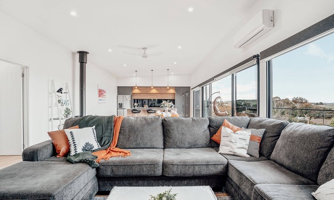 Sorell House | Hobart Luxury Getaway: Stunning Home with Mountain & Water