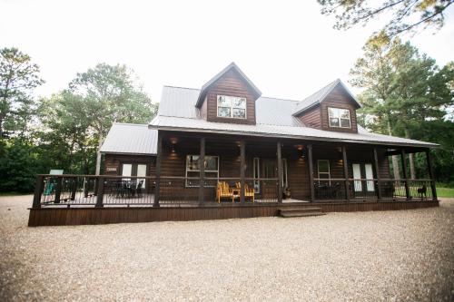 Broken Bow House | HochaHoma Luxury Cabin