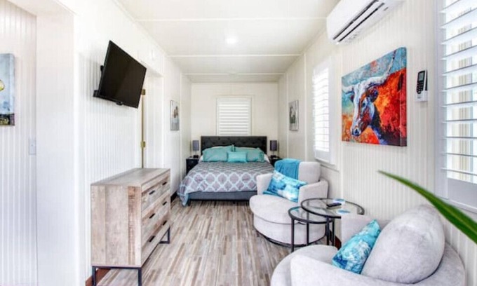Gainesville Apartment | Hockley Creek Colorful Home #1