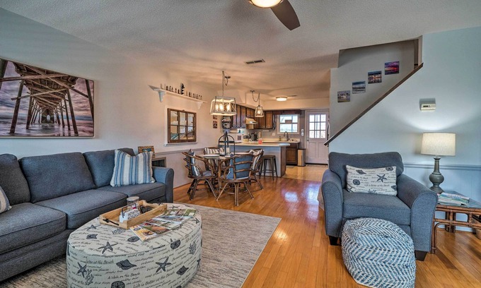 Holden Beach House | Holden Beach Vacation Rental: Short Path to Beach!