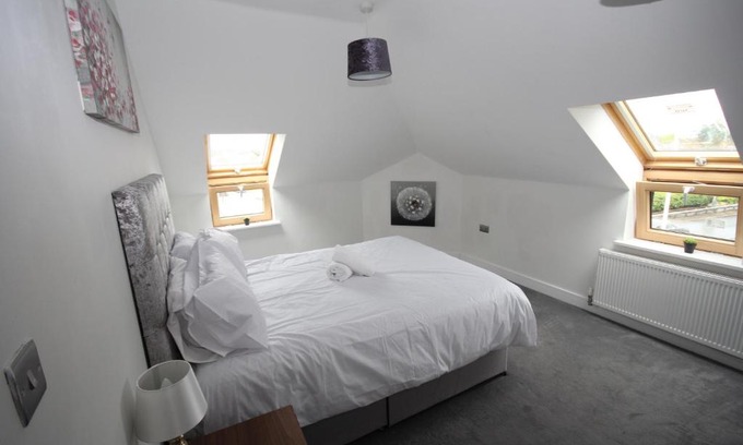 Yiewsley Apartment | Holden Court Apartment 5